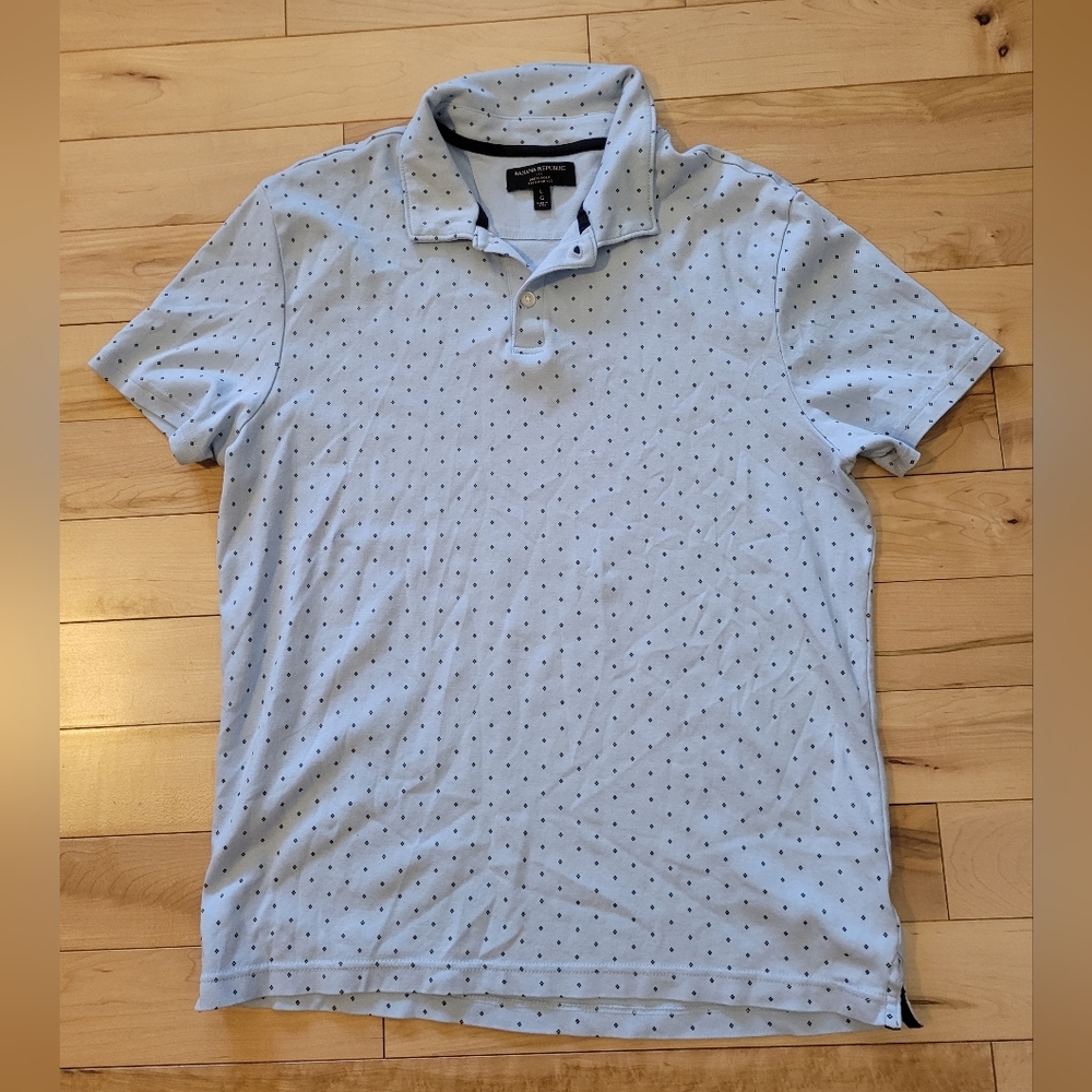 Banana Republic Men's Size Medium Blue Polo Shirt
